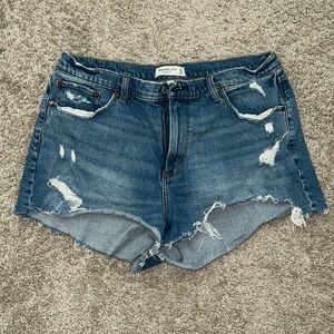 Abercrombie High Rise Mom Short